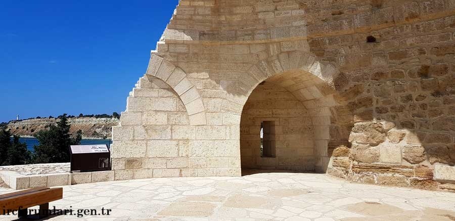 Seddulbahir-Kalesi-Ust-Avlu-Bati-Kule-Restorasyon-Sonrasi.jpg